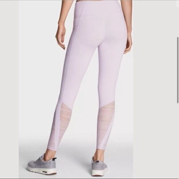 Victoria's Secret Sport Knockout Pocket Tight - Picture 10 of 10